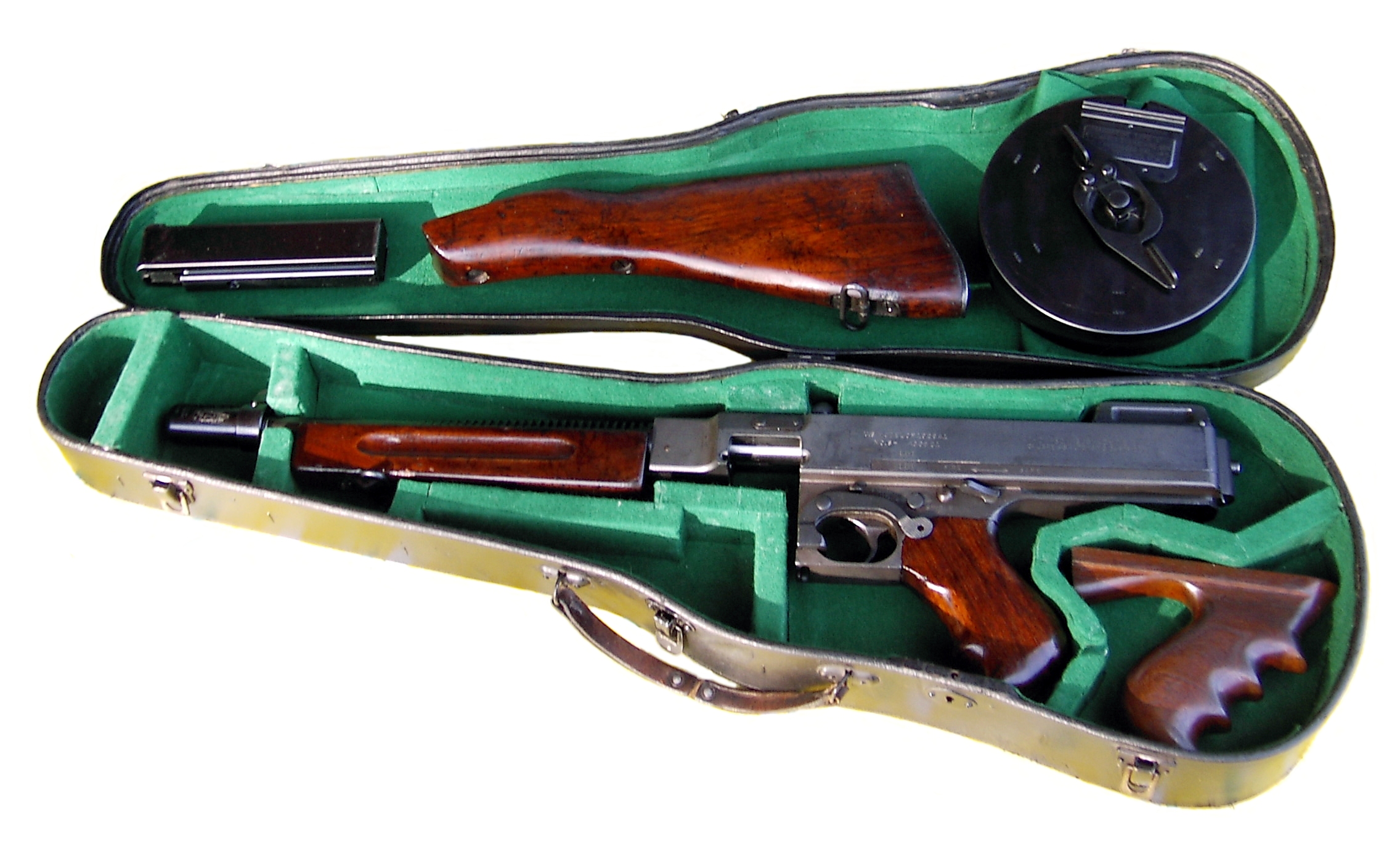 1919ThompsonInViolinCase